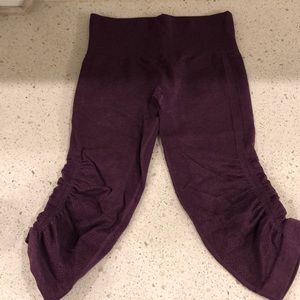 Gently worn Lulu Lemon cropped leggings - Size 4